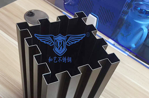 多工藝羅馬柱展示品:鈑金加工 多工藝羅馬柱展示品:鈑金加工