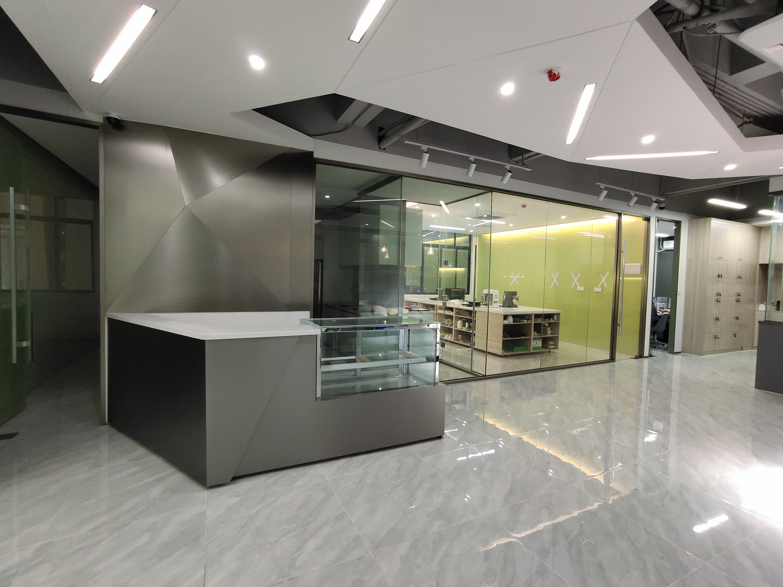 廣州番禺烘培店:不銹鋼裝飾 廣州番禺烘培店:不銹鋼裝飾