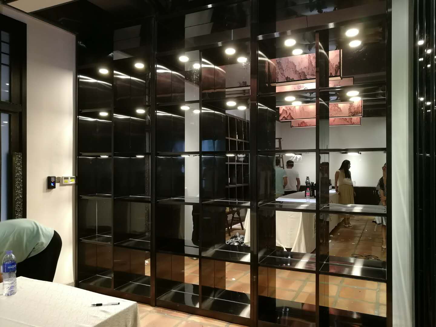 廣州周總:不銹鋼酒柜 廣州周總:不銹鋼酒柜