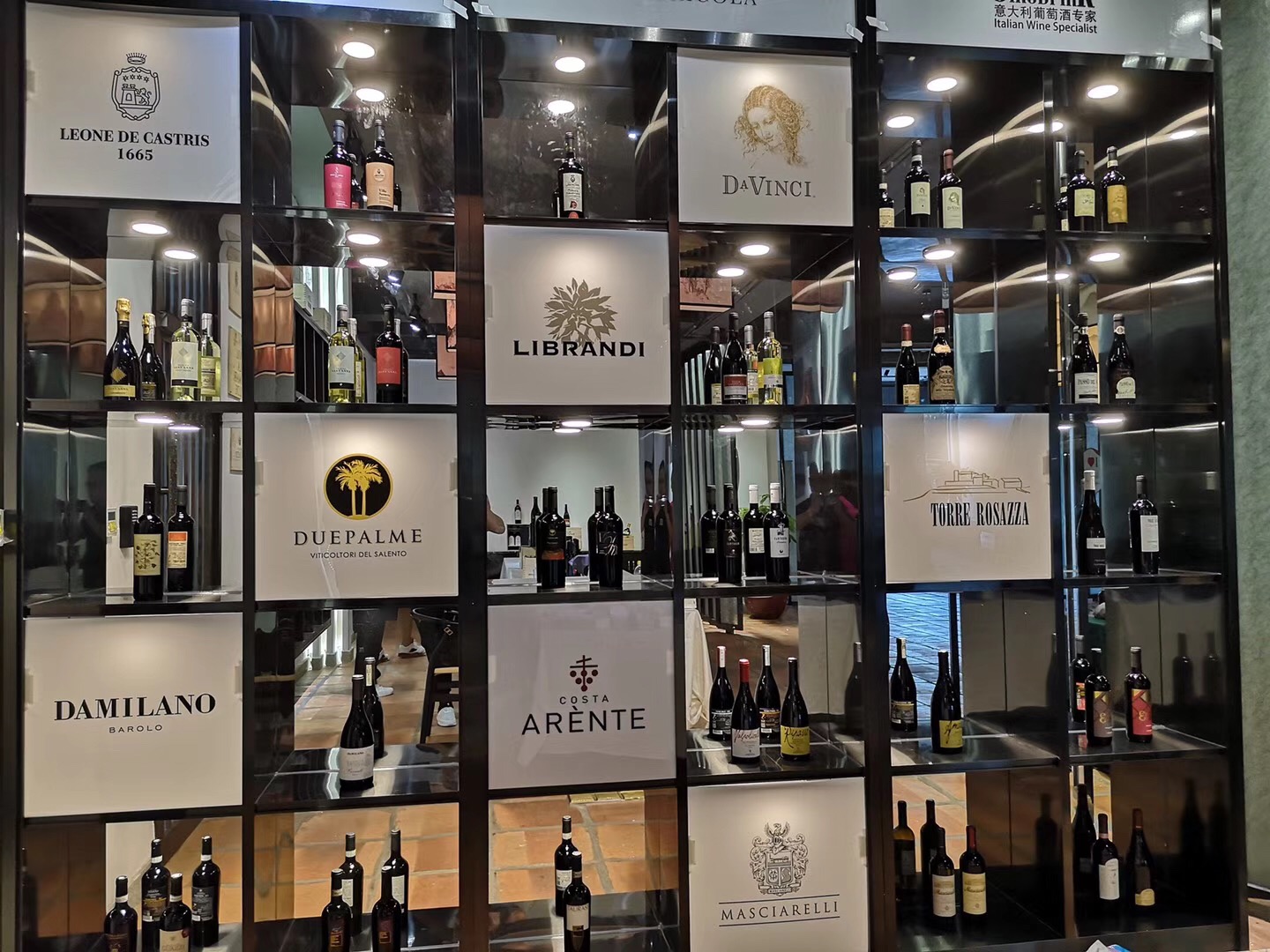 廣州周總:不銹鋼酒柜 廣州周總:不銹鋼酒柜